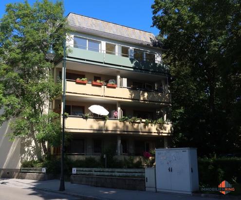 UNBEFRISTETE DACHGESCHOSSWOHNUNG / BADEN- ZENTRUM