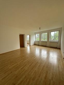 Helle 3-Zimmer Wohnung mit Terrasse in Waidhofen a.d. Thaya