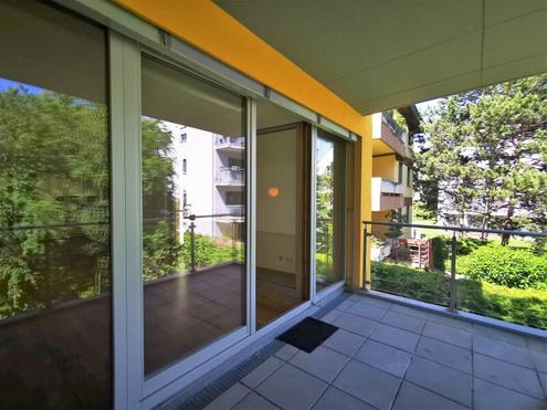 Hietzinger Gr�nruhelage 3-Zimmer-Wohnung mit Balkon, hofseitiger Terrasse und hochwertiger Ausstattung zur Miete!