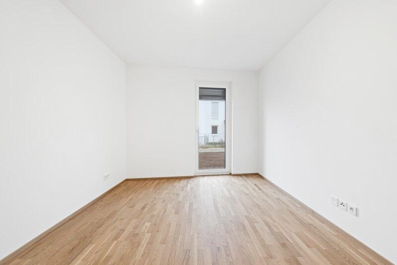 Zimmer mit Schrankraum