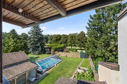 Mitten im Gr�nen und doch in der Gemeinschaft - Willkommen in Ihrem neuen Zuhause, mit Freifl�che, Pool und Raum f�r Ihre Ideen.