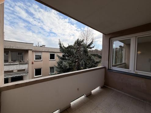 Krottenbachstra�e - 3 Zimmer Neubau mit Loggia und Garage zu vermieten