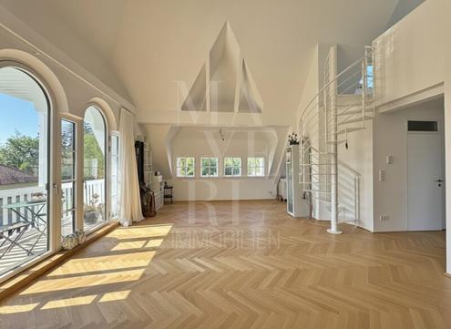 Dachterrassenwohnung mit Weitblick und Altbaucharme - Zweitbezug nach Total-Sanierung