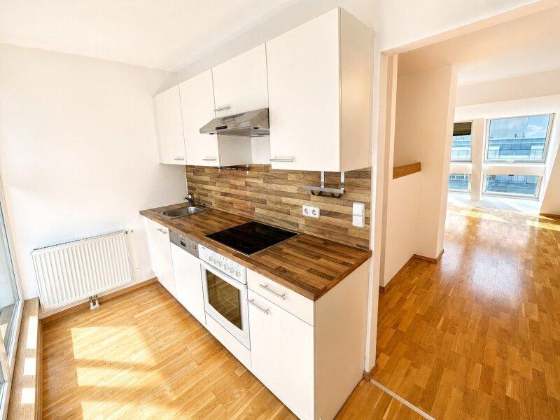 K�che mit Zugang zur Terrasse (Foto vom Abgeber)