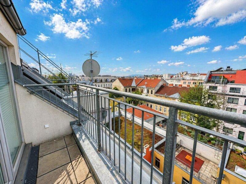 innenhofseitige Terrasse (Foto vom Abgeber)