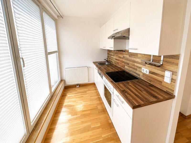 K�che mit Zugang zur Terrasse (Foto vom Abgeber)