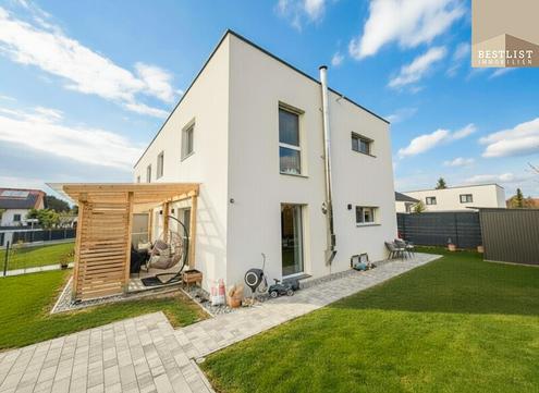 Exklusiv ausgestattete Doppelhaush�lfte mit hohem Wohnkomfort