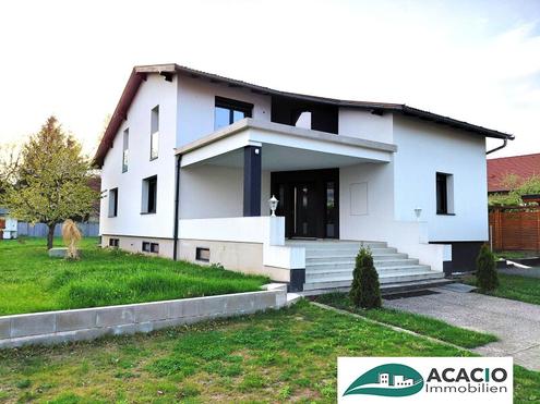 Elegantes Einfamilienhaus mit gro�z�gigem Garten, Terrasse und Garage