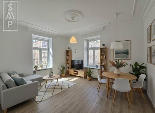 Sanierter Erstbezug: Moderner Wohnkomfort im Hernalser Altbau