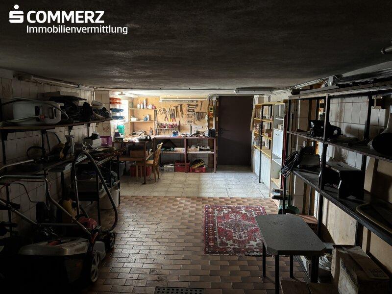 Garage mit Werkstatt