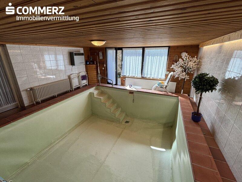 Indoor-Pool