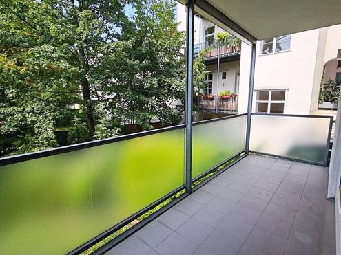 SCH�FFELGASSE, 44 m2 Neubau mit 7 m2 Balkon, 1 Zimmer, Wannenbad, Parketten, Gr�nruhelage, 2. Liftstock, Gersthof