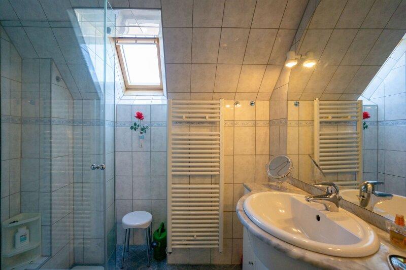 Duschbad mit Fenster