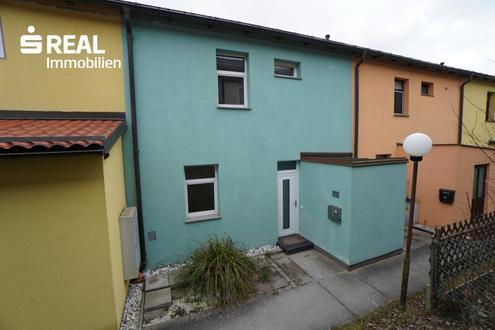 Saniertes Reihenhaus mit Garten, Terrasse und Balkon