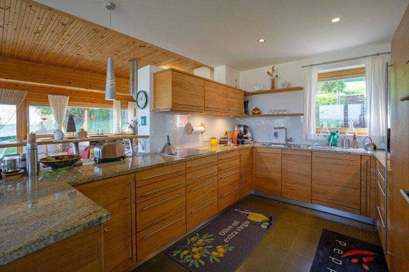 Tischlerk�che nach Ma� mit Siemens Einbauger�ten