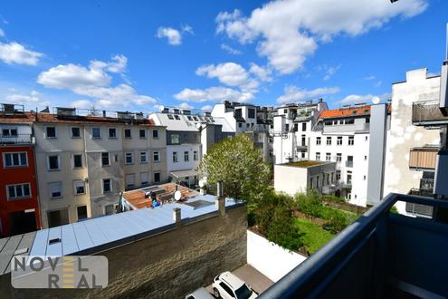 NAHE THALIASTRASSE - RUHIGE, RENOVIERTE 3-ZIMMER WOHNUNG MIT GROSSER LOGGIA