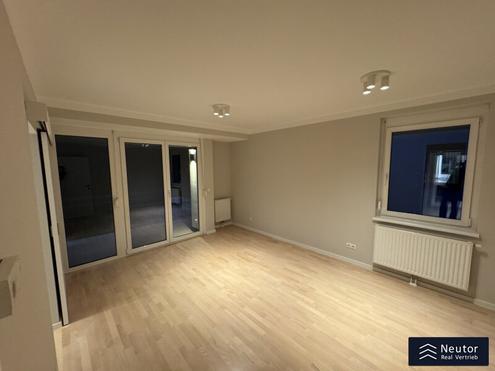 ERSTBEZUG - TERRASSEN WOHNUNG MIT GARAGE - GR�NRUHELAGE - IM HERZEN DES 23. WIENER GEMEINDEBEZIRK