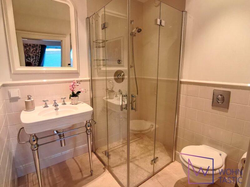 En Suite Duschbad mit WC