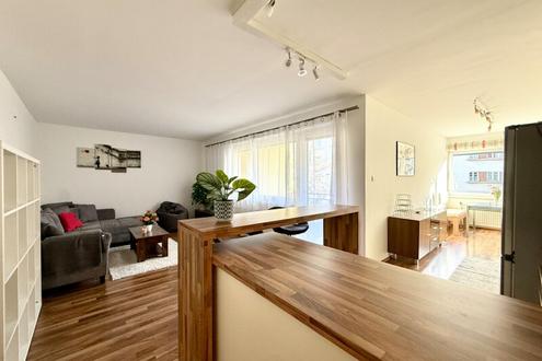 Familientaugliche 3 Zimmer-Wohnung mit Loggia
