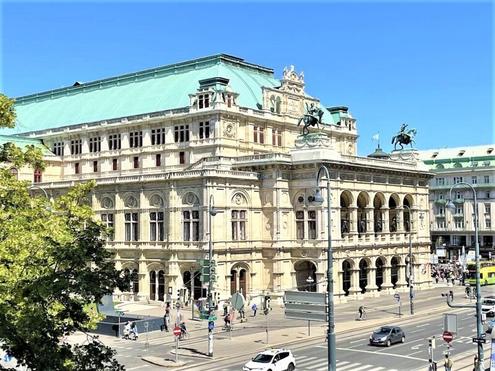 GENERALSANIERT, STAATSOPER-N�HE, Erstbezug, klimatisiertes 174 m2 Dachgeschoss, 3 Zimmer, Extrak�che, 2 B�der, Terrasse, Opernring