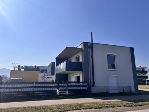 top gepflegte ETW mit sch�ner Aussicht und gro�em Balkon zum FR�HLINGSPREIS!