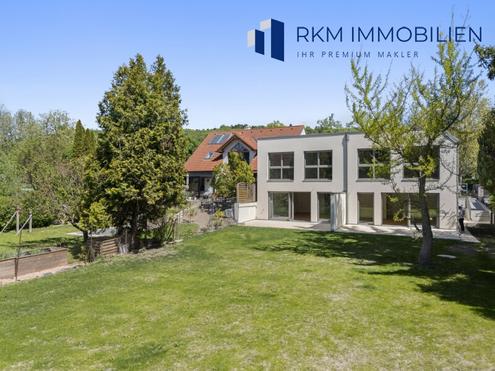 Exklusive hochwertige Doppelhaush�lfte inklusive 2 PKW-Stellpl�tzen in bester Wohnlage