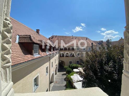 FAST 200 m� WOHNFL�CHE IM ZENTRUM VON KREMS WARTEN AUF SIE!