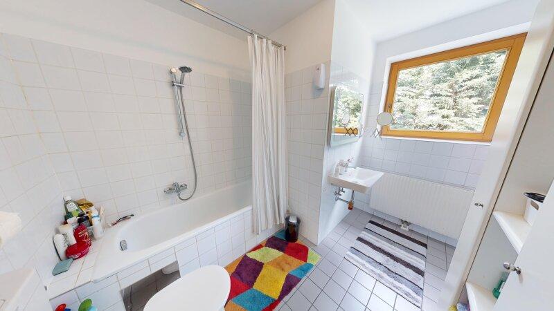 1.OG Badezimmer mit WC