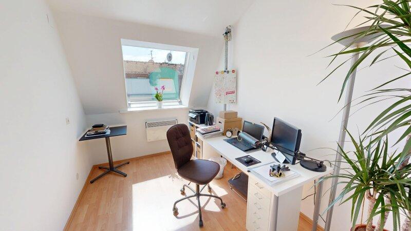 2.OG Ausgebauter Dachbodenraum