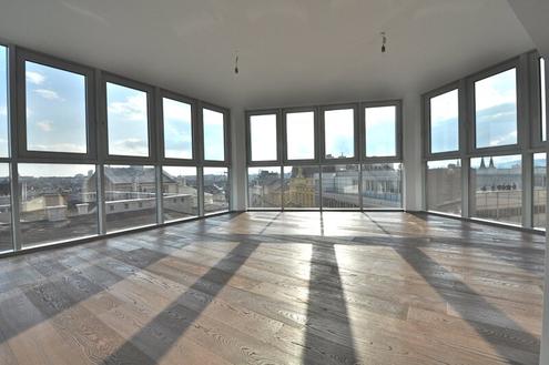 PANORAMA-Ebene �ber der Stadt! Dachgescho�-Maisonette mit privater Au�enfl�che