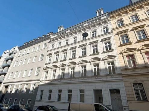 Zauberhaft!  Zwei Zimmer Altbauwohnung N�he U3 Kardinal Nagel Platz