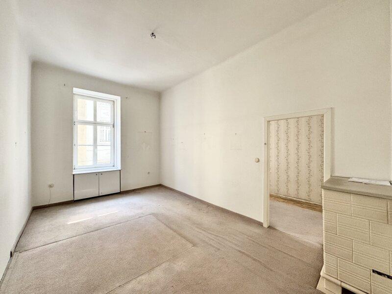 stra�enseitiges Zimmer