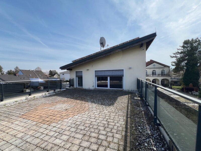 Terrasse B�rogeb�ude