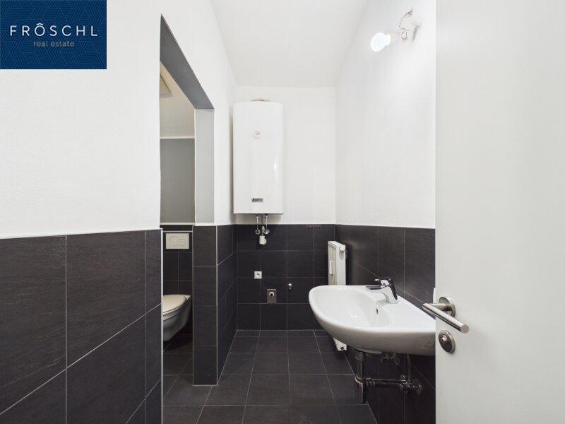 T14 - Blick ins Badezimmer