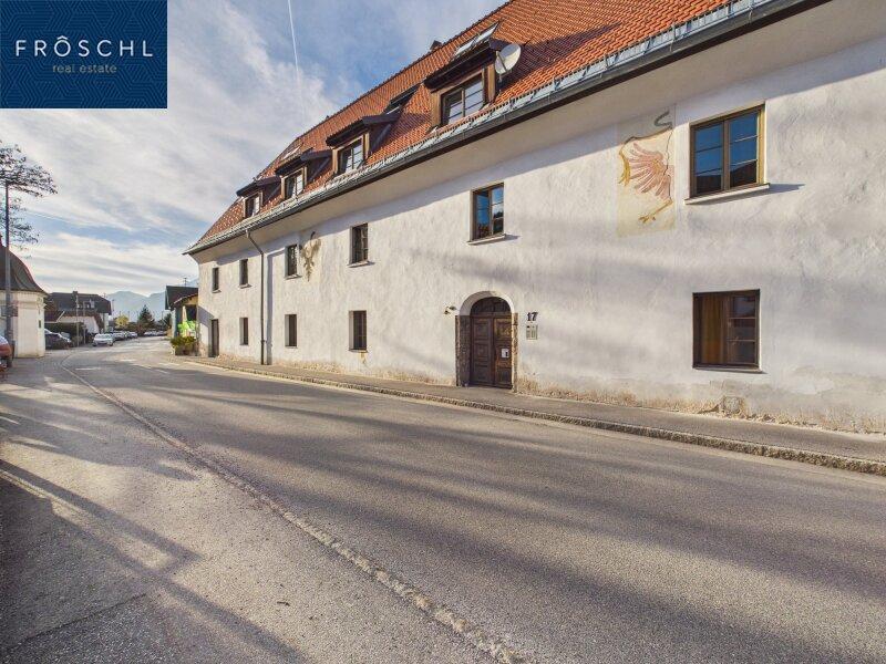 Seitenasicht und Haupteingang - Pic 1