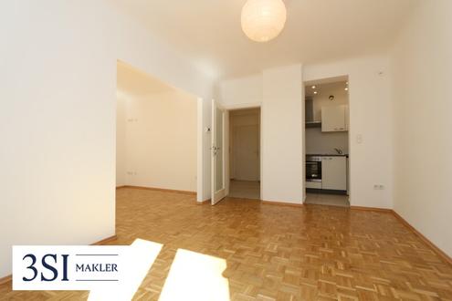 Sanierter Erstbezug mit Blick in den begr�nten Innenhof in absoluter Ruhelage