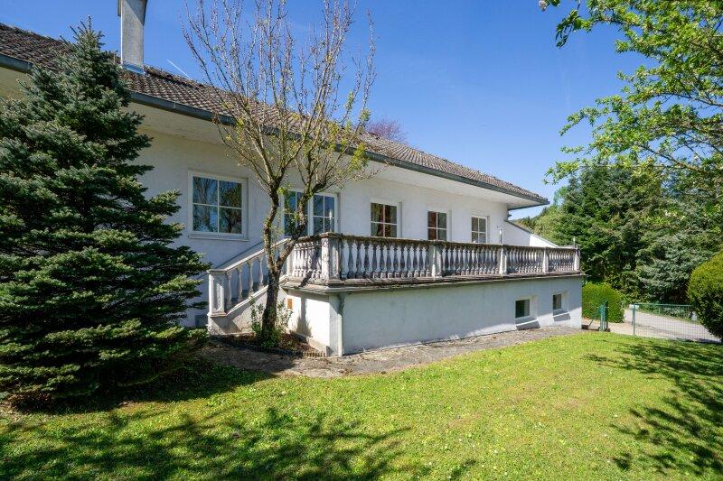 Ostterrasse mit Balustrade und Lagerr�umen darunter