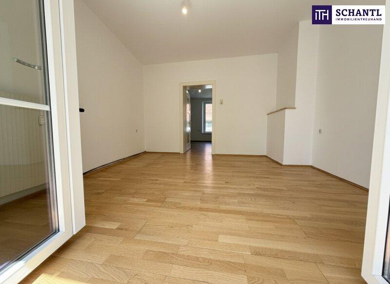 Blick von Balkon auf die Wohnung