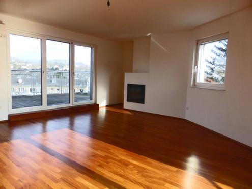 UNBEFRISTETE PENTHOUSE-MAISONETTE MIT WUNDERSCH�NEM FERNBLICK