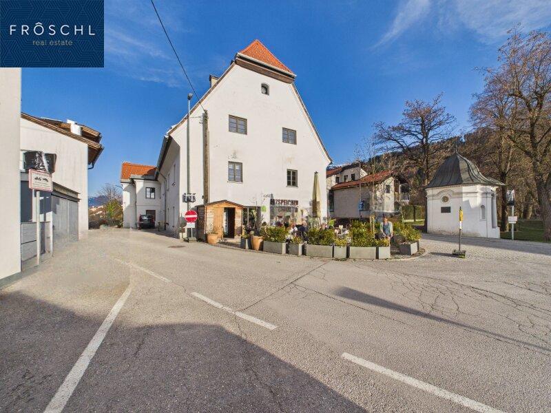 Ostansicht der Anlage inkl. der Terrasse des Caf�