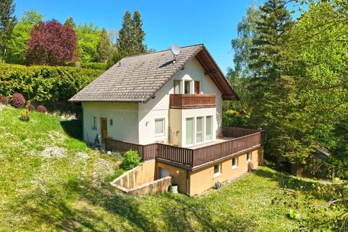 Gepflegtes Haus mit Blick ins Wiental am Sagberg