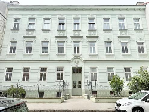 Exklusive Jugendstil-Altbauetage: 7 getrennt begehbare, lichtdurchflutete Zimmer - nahe UNO-City