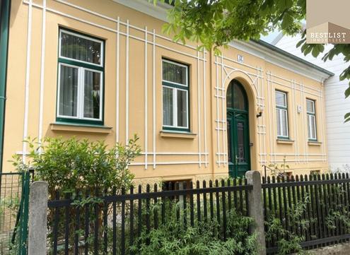 Charmantes Stadthaus in Baden - ruhige Lage mit gro�em Garten & Entwicklungspotenzial