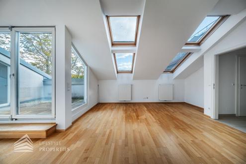 Helle 3-Zimmer Wohnung mit Terrasse im DG, N�he Landstra�e Hauptstra�e