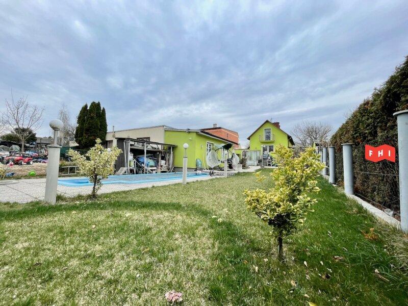 Garten mit Pool