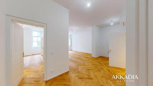 Stilvolle Altbau-Erstwohnung in ruhiger Seitenstraße - A\
