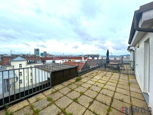 DG-Wohnung mit ca 30m� Dachterrasse I N�he Triester Stra�e I Stellplatz optional I zwischen Quellenstra�e und Troststra�e