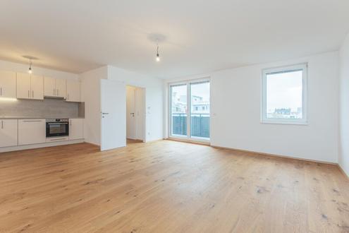 Ab August! Gro�z�gige 3-Zimmer-Dachgescho�wohnung mit Balkon im 10. Bezirk zu vermieten!