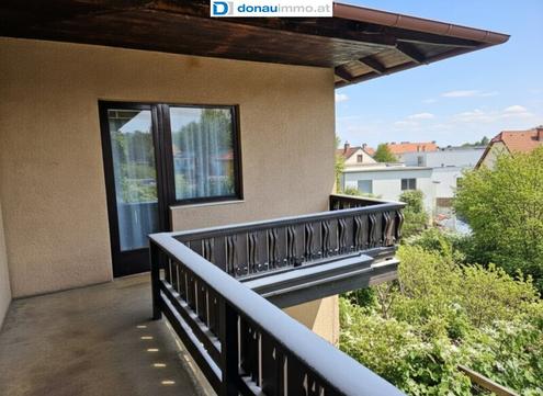 Wohnhaus mit 2 gro�en Wohnungen | Keller | Garage | Garten & Galerieausbau n�he Zentrum