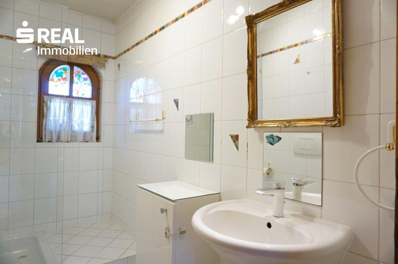 G�ste Bad mit Dusche und WC
